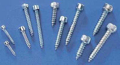 DUBRO Vis parker � t�te 6 pans creux. Diam�tre : 4,2mm. Longueur : 25mm. Pour cl� 9/64. Les 8.