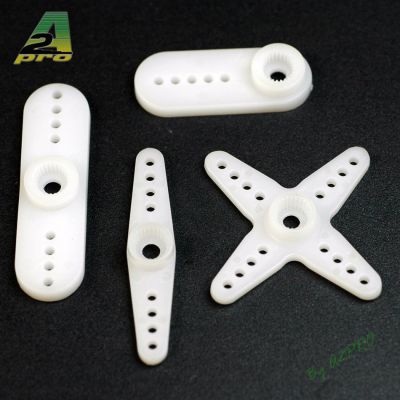 Jeu de palonniers servo standard PTK et Futaba