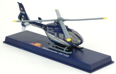 H�licopt�re AIRBUS EC135 1:100 - Red Bull - New Ray - 29833